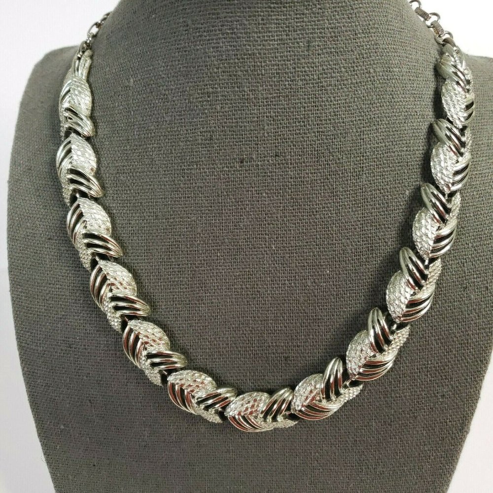 Silver Tone Textured Link Necklace 18" Length - Picture 1 of 8